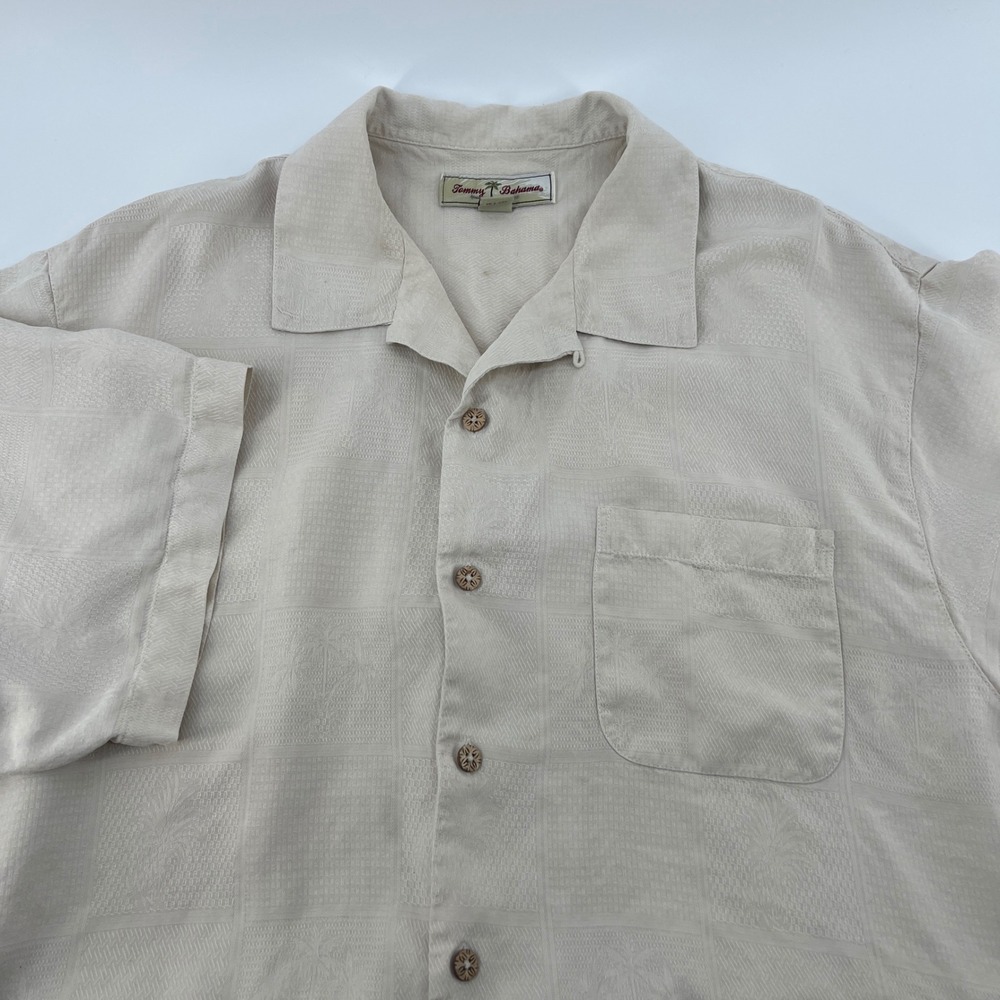 Tommy Bahama Mens Large 100% Silk Short Sleeve Camp Shirt Tonal Jacquard Beige
